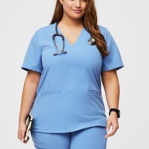 Figs casma 2 pocket scrub top